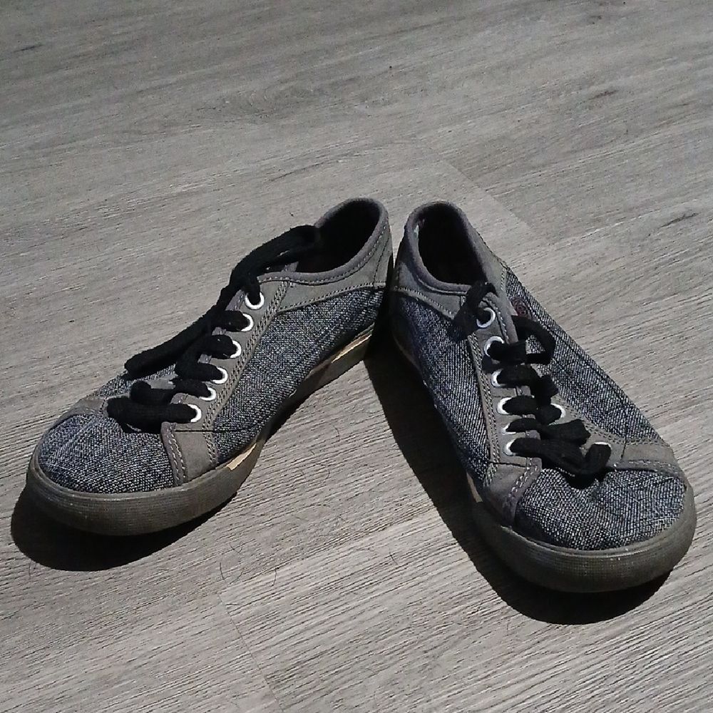 Keen Arcata Lace Up Sneaker Casual Comfort Gray Low Top 1004618 Women Sz 7
